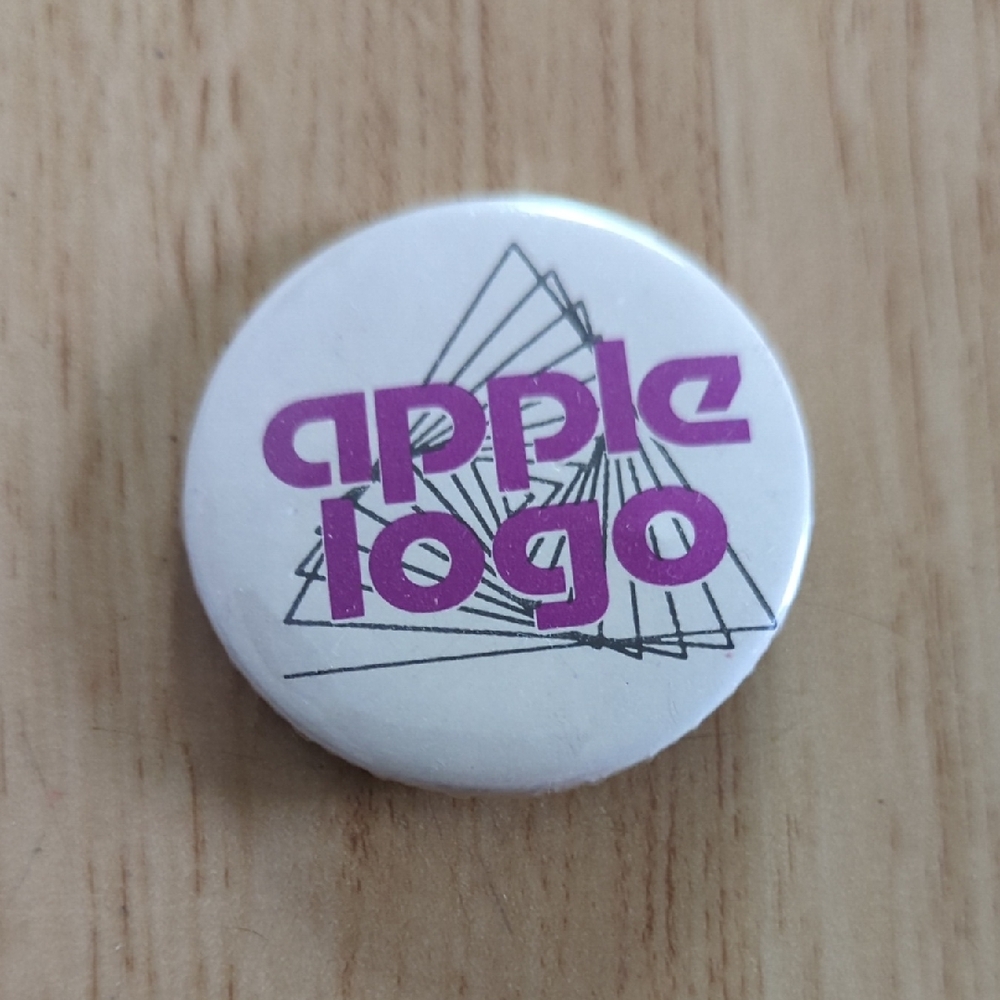 Vintage 80s Apple Logo Pin